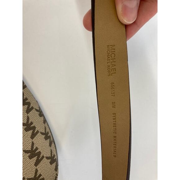 MICHAEL KORS SIGNATURE SAFFIANO LEATHER BELT BAG FANNY PACK - Picture 6 of 11